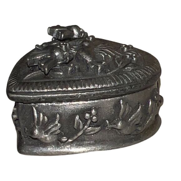 Vintage Torino Pewter Trinket Box - Heart - Heart is Brooch & Birds are Earrings - Picture 7 of 7